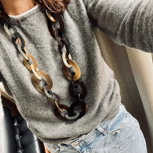 Laden Sie das Bild in den Galerie-Viewer, CARA - HORN FACTORY