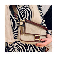 Laden Sie das Bild in den Galerie-Viewer, ABC Letters - HORN FACTORY