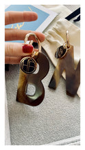 Laden Sie das Bild in den Galerie-Viewer, ABC BAG CHARM - HORN FACTORY