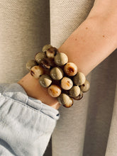 Load image into Gallery viewer, SAFARI BEADS - HORN FACTORY
