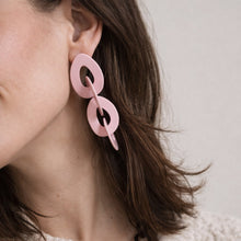 Laden Sie das Bild in den Galerie-Viewer, KIKI (pink) - HORN FACTORY
